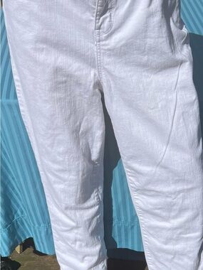 Ella White Cotton Blend Jeans. Size 14.